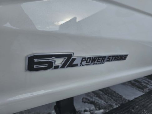 Used 2024 Ford F250 Platinum image 10