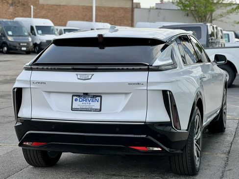 Used 2024 Cadillac Lyriq Luxury AWD/4WD image 5