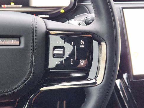 Certified 2024 Land Rover Range Rover Sport Dynamic SE image 29