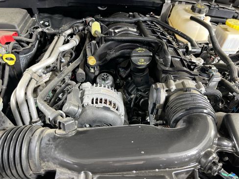 Used 2023 Jeep Gladiator Overland AWD/4WD image 29