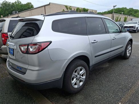 Used 2015 Chevrolet Traverse LS FWD image 4