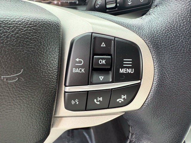 Used 2023 Ford Explorer XLT w/ Equipment Group 202A AWD/4WD image 17