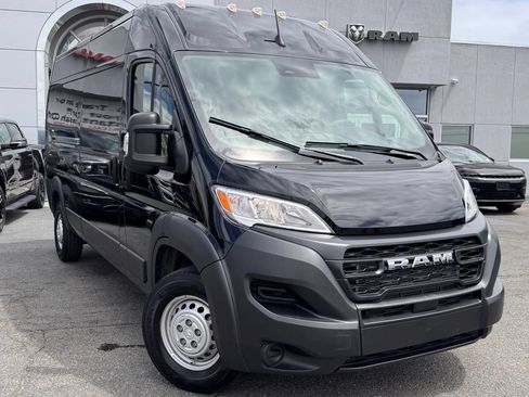 Used 2025 RAM ProMaster 2500 FWD image 1
