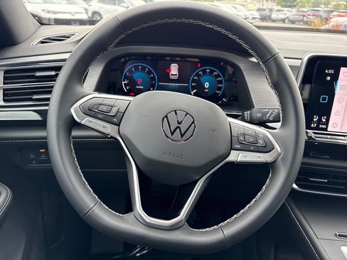 New 2026 Volkswagen Atlas Cross Sport SE image 14