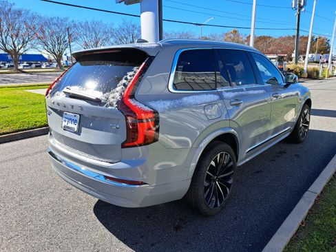 New 2026 Volvo XC90 T8 Plus image 3