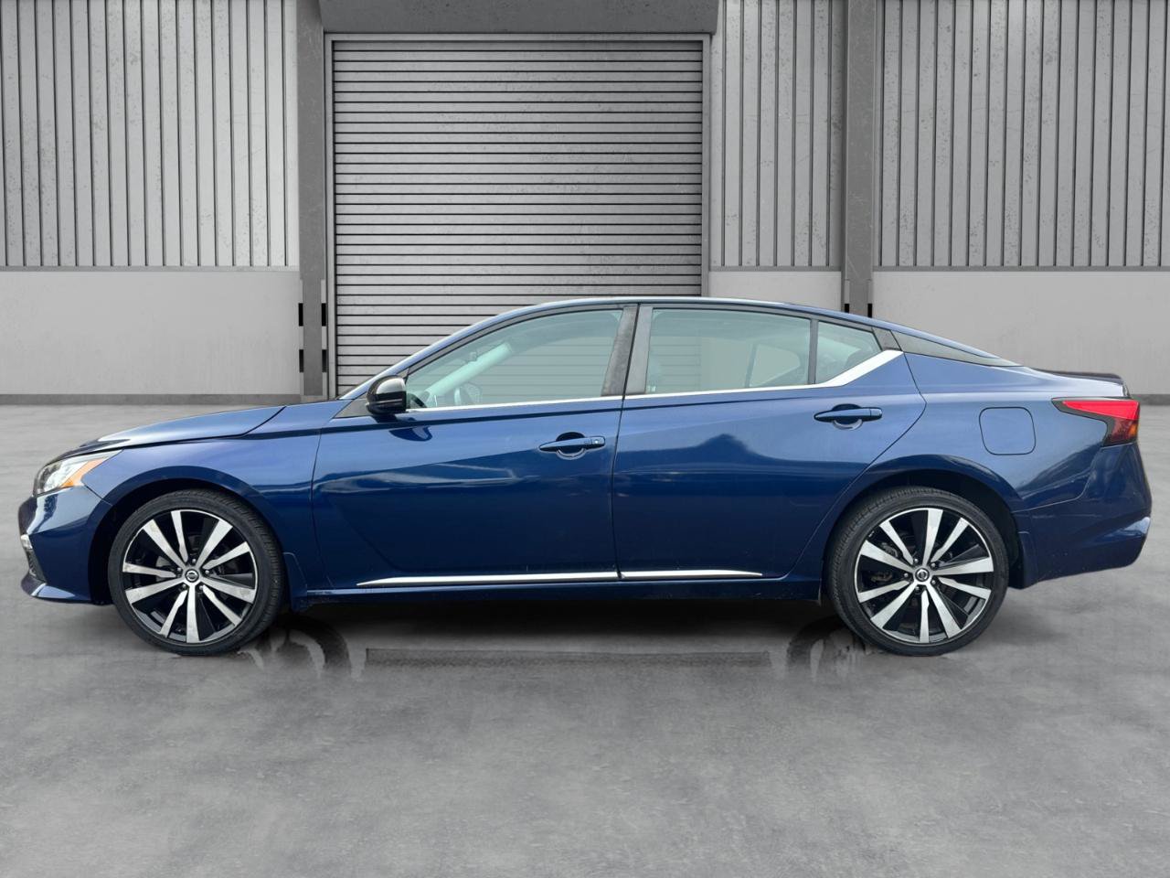 Used 2021 Nissan Altima 2.5 SR w/ SR Premium Package AWD/4WD image 30