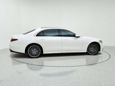 Certified 2023 Mercedes-Benz S 500 4MATIC image 7