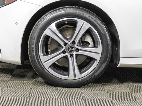 Used 2018 Mercedes-Benz E 300 4MATIC image 21