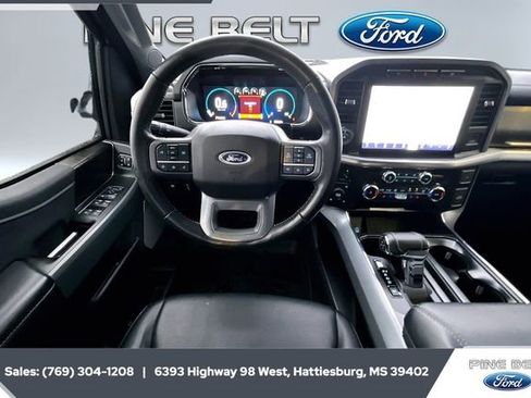 Used 2023 Ford F150 Lariat w/ Trailer Tow Package image 5