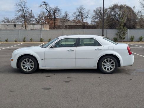 Used 2006 Chrysler 300 C w/ Protection Group II image 11
