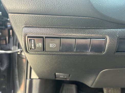 Used 2021 Toyota Corolla LE FWD image 13