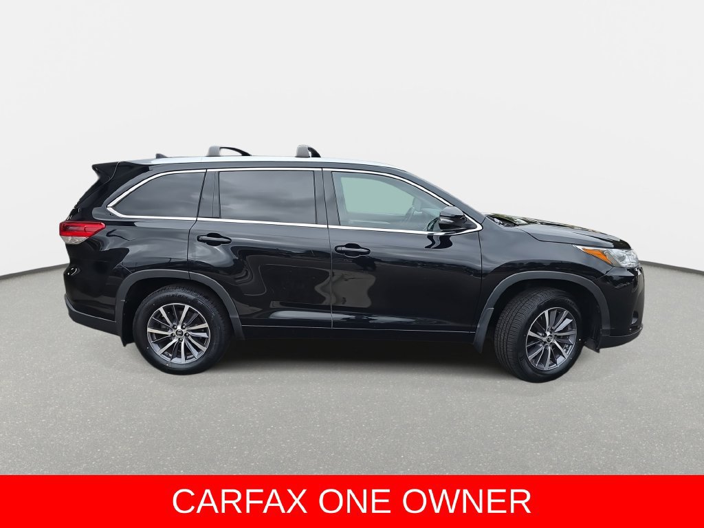 Used 2017 Toyota Highlander XLE AWD/4WD image 4