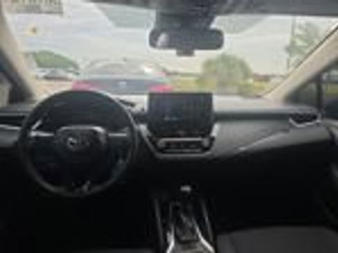 Used 2025 Toyota Corolla LE FWD image 29