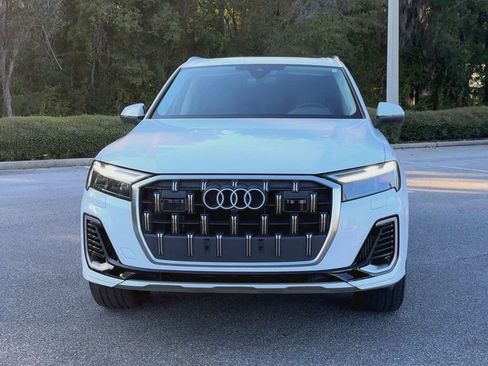 Used 2025 Audi Q7 3.0T Premium Plus image 3