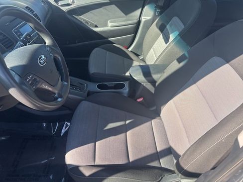 Used 2016 Kia Forte LX image 14