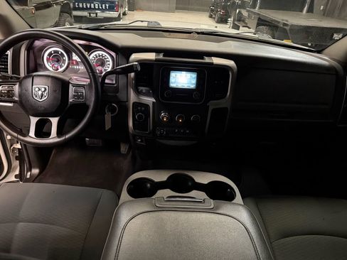 Used 2018 RAM 2500 SLT image 10