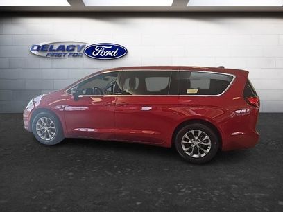 Used 2026 Chrysler Pacifica Limited