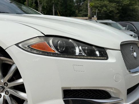 Used 2013 Jaguar XF RWD image 3