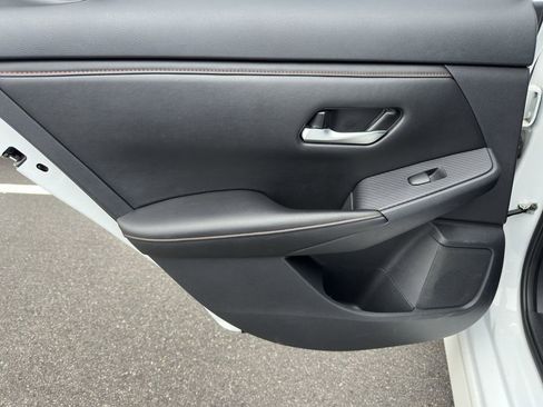 Used 2024 Nissan Sentra SR w/ SR Premium Package image 29