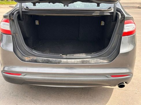 Used 2015 Ford Fusion SE image 14