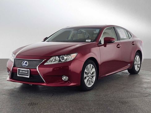 Used 2014 Lexus ES 300h w/ Luxury Package w/Bamboo Trim image 7