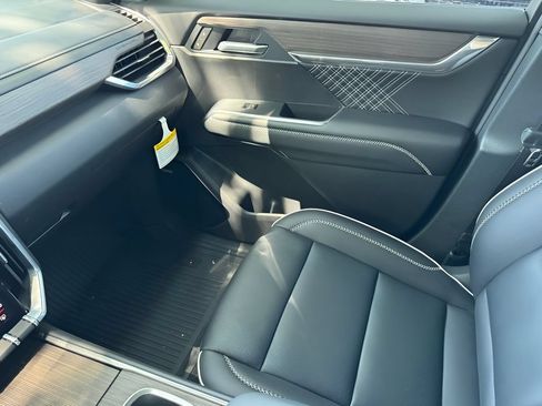 New 2026 GMC Acadia Denali FWD image 26