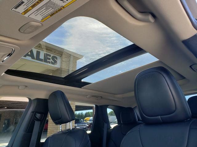 Used 2017 Jeep Cherokee Limited AWD/4WD image 20