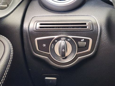 Used 2023 Mercedes-Benz GLC 300 4MATIC Coupe image 23