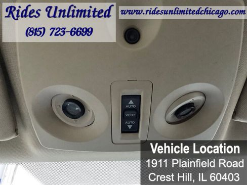 Used 2011 Chrysler 200 Touring image 32