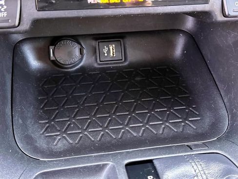 Used 2023 Toyota RAV4 XLE AWD/4WD image 31
