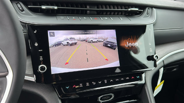 New 2026 Jeep Grand Cherokee Limited AWD/4WD image 16