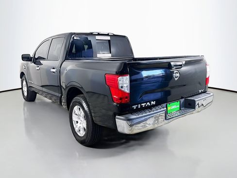 Used 2017 Nissan Titan SV image 7
