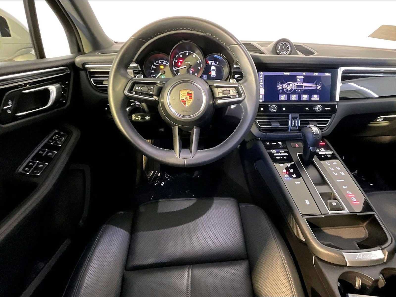 Certified 2023 Porsche Macan AWD/4WD image 13