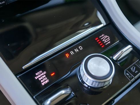 Used 2023 Jeep Grand Cherokee Summit w/ Luxury Tech Group V image 19