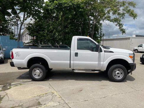 Used 2015 Ford F250 XL w/ Snow Plow Prep Package AWD/4WD image 4