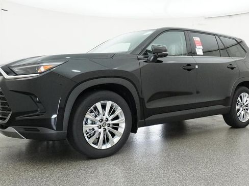 New 2026 Toyota Grand Highlander AWD image 17