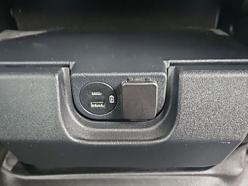 Used 2022 Ford F150 XLT image 14