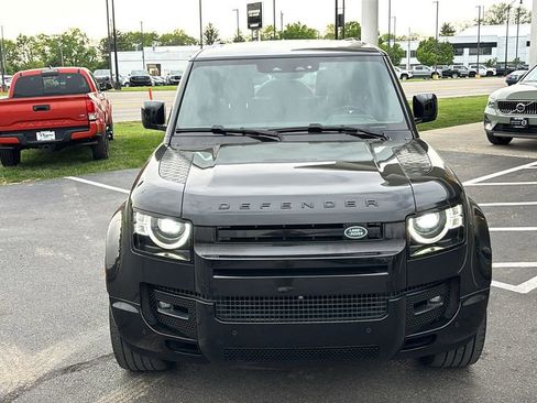 Used 2024 Land Rover Defender 110 X-Dynamic SE AWD/4WD image 5