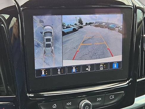 Used 2022 Chevrolet Traverse High Country FWD image 16