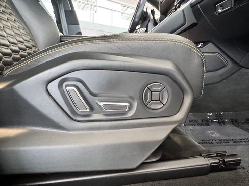 Used 2021 Lamborghini Urus image 28