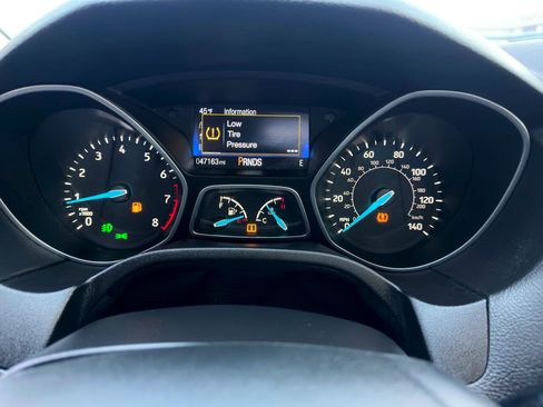 Used 2017 Ford Focus SEL w/ Cold Weather Package image 29