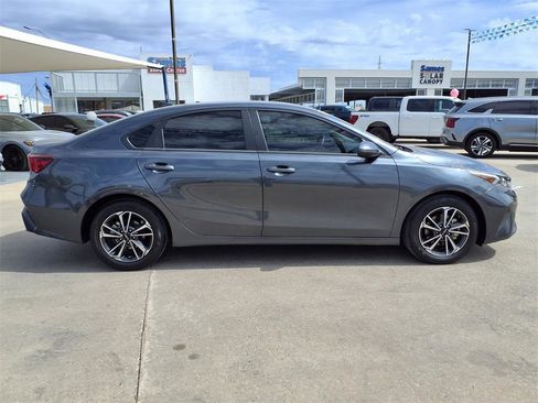 Certified 2024 Kia Forte LXS w/ LXS Technology Package image 8