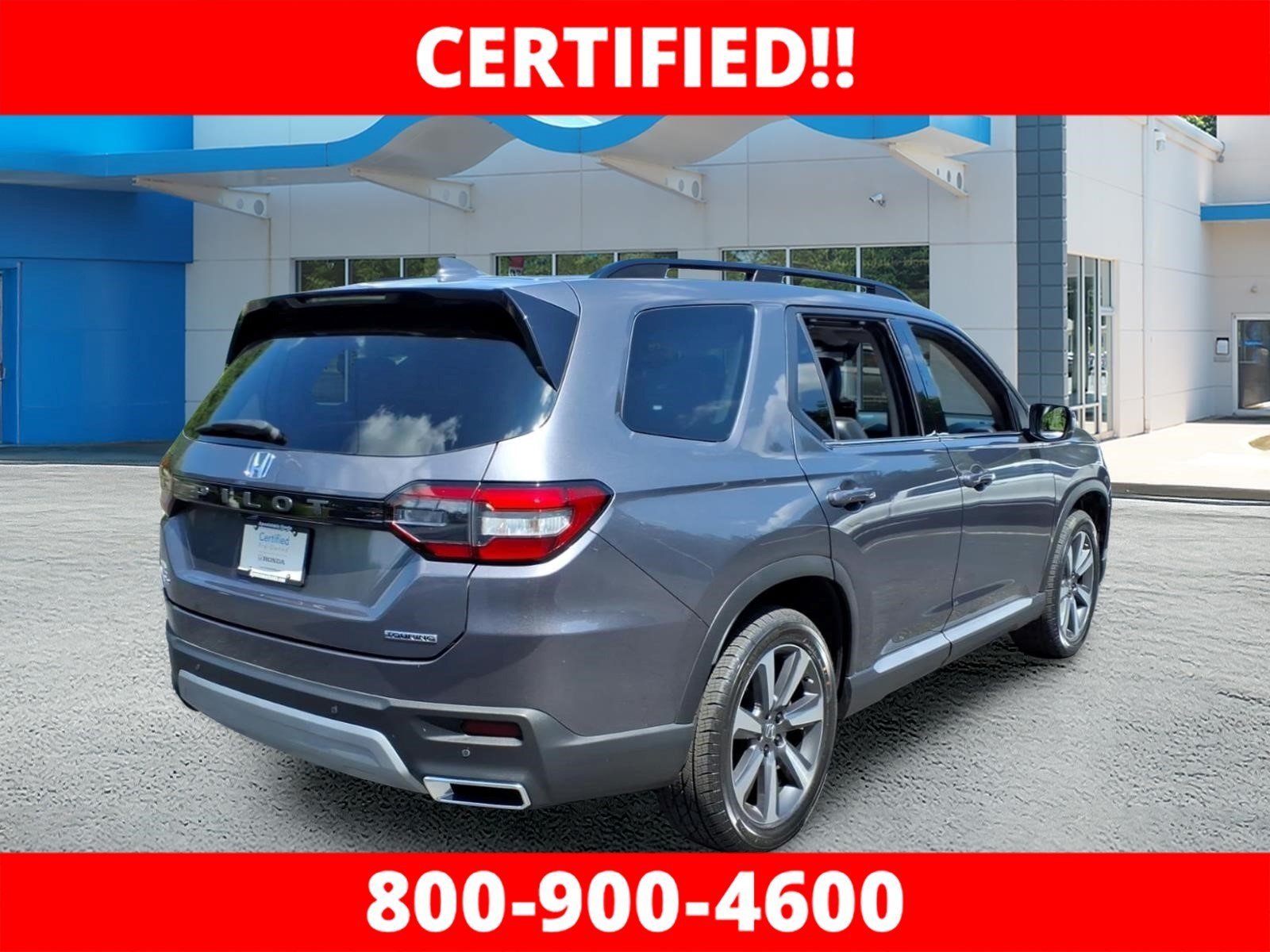 Certified 2024 Honda Pilot Touring image 3