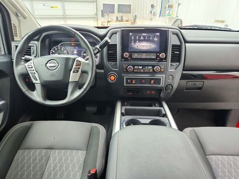 Used 2024 Nissan Titan SV w/ SV Convenience Package image 23