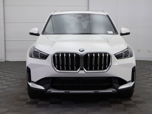 Used 2025 BMW X1 xDrive28i w/ Technology Package image 2