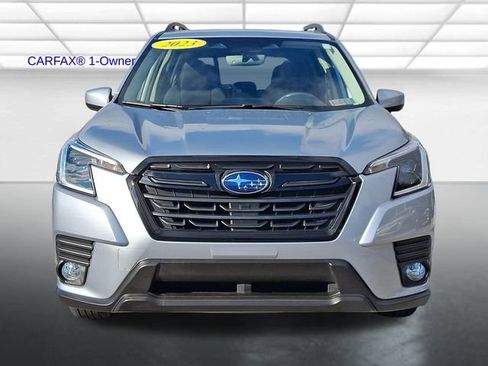Used 2023 Subaru Forester Premium image 2