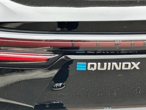 Used 2024 Chevrolet Equinox EV LT image 30