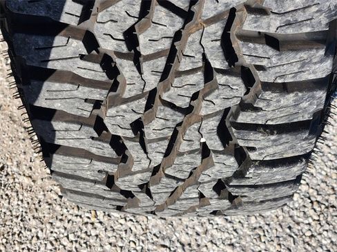 Used 2021 Chevrolet Silverado 1500 Custom Trail Boss w/ LPO, Dark Essentials Package image 11