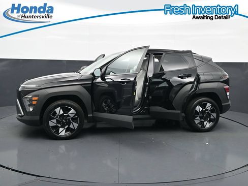 Used 2025 Hyundai Kona SEL AWD/4WD image 39
