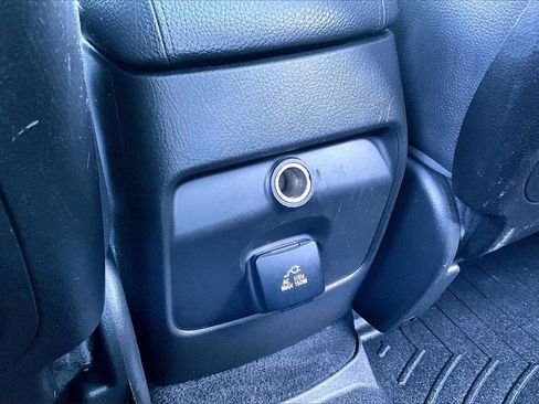 Used 2014 Kia Sorento SX w/ 3rd Row Package image 10